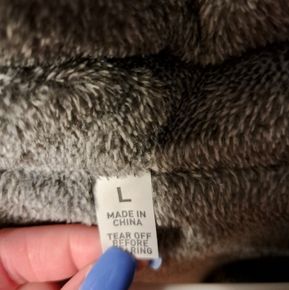 Vest - Picture 4 of 4